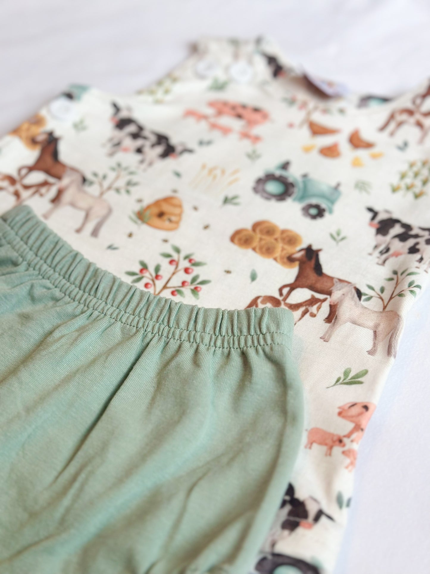 Sage Farm Animal Diaper Set