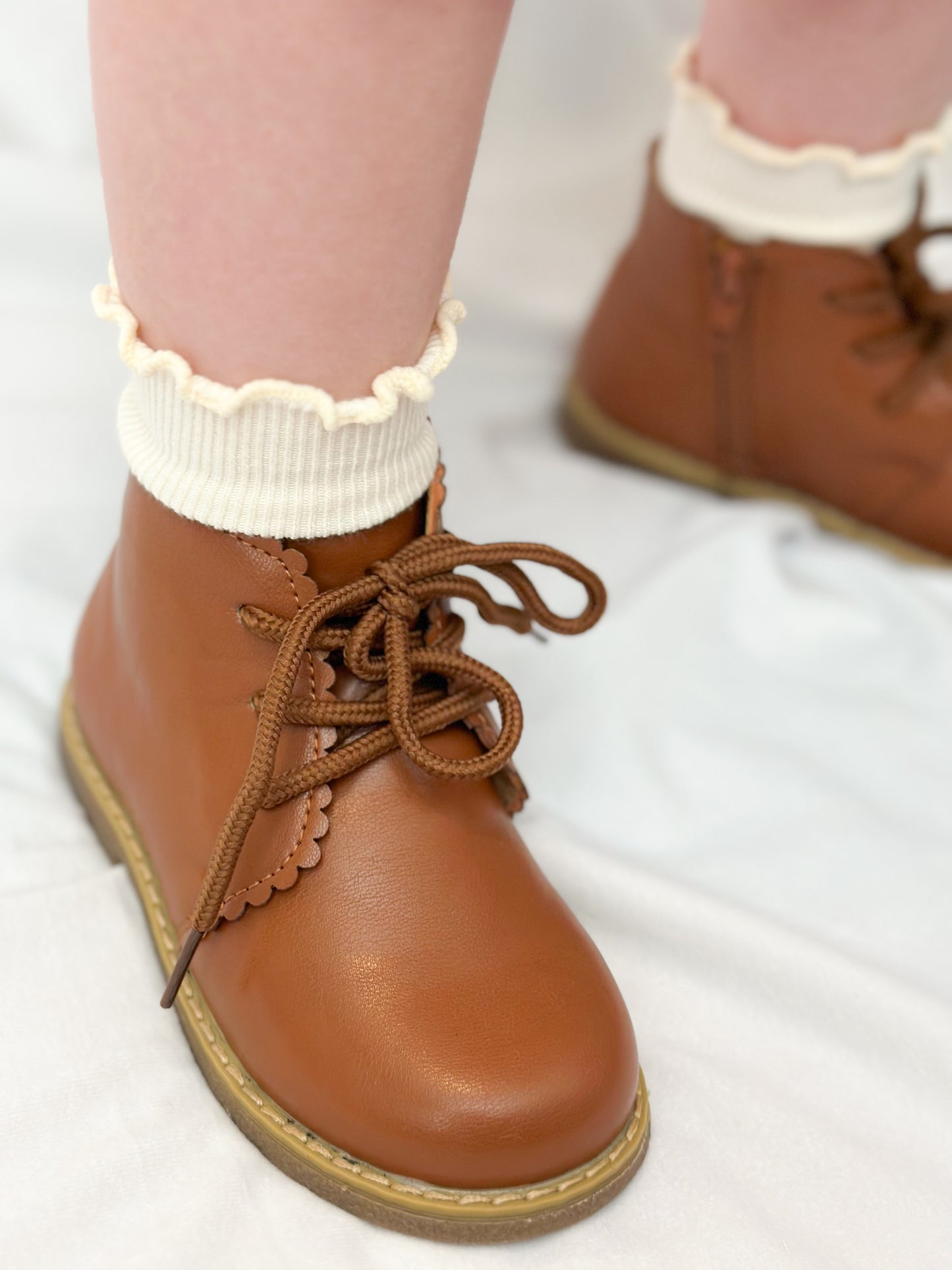 Cinnamon Scallop Trim Boot